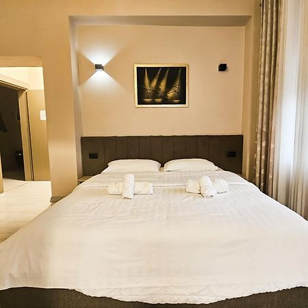 Sunflower Junior Suite تيرانا المظهر الخارجي الصورة