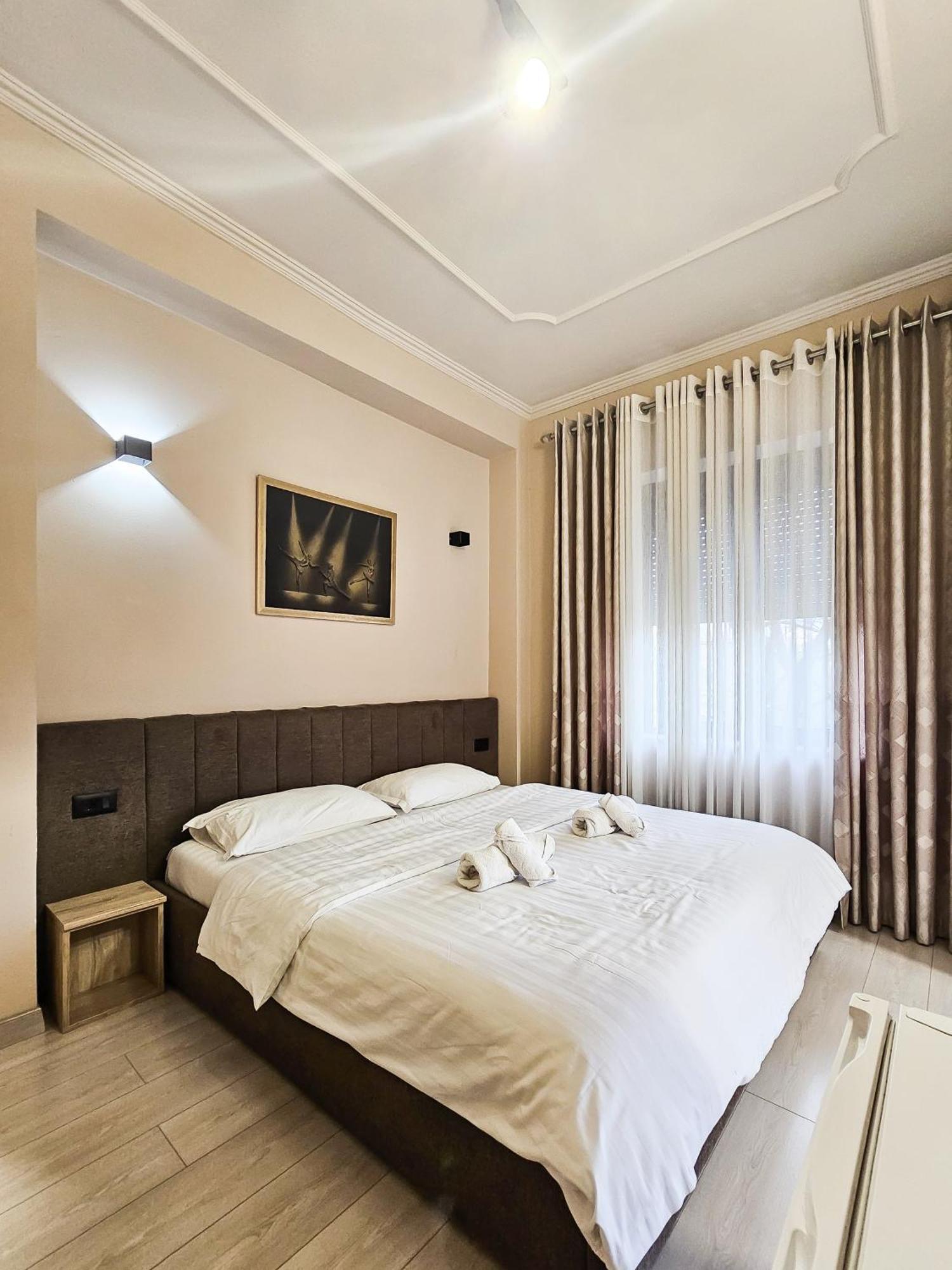 Sunflower Junior Suite تيرانا المظهر الخارجي الصورة