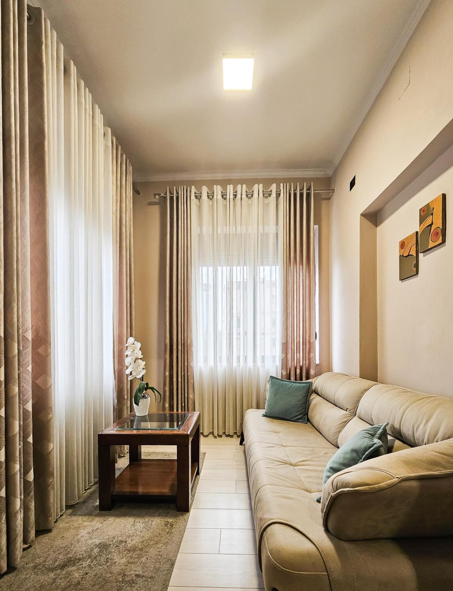 Sunflower Junior Suite تيرانا المظهر الخارجي الصورة